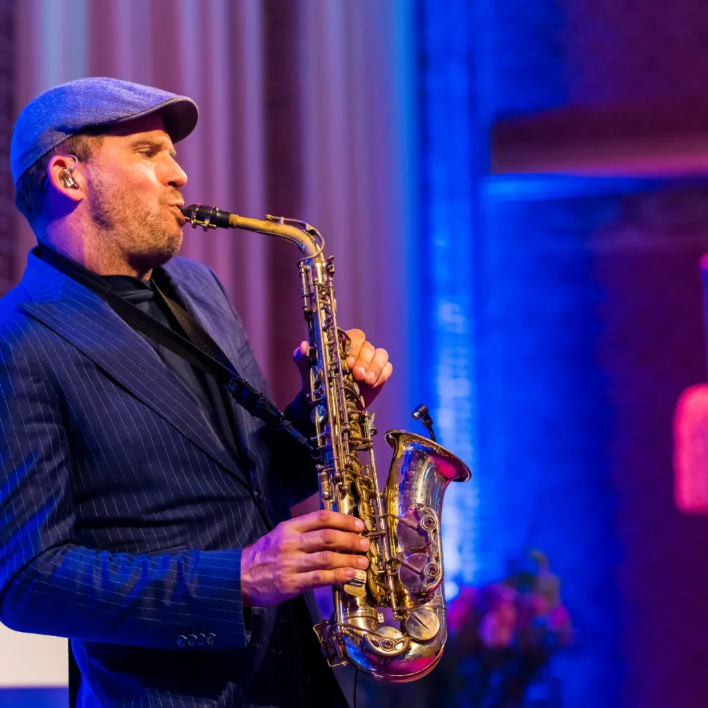 Algemene voorwaarden 1 Banner saxofonist Saxojoe optreden 1200 1200
